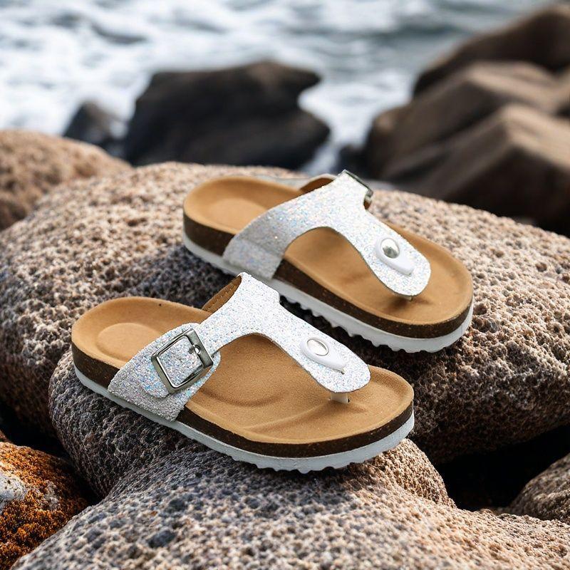 

2025 Тапочки Новые Летние Сандалии Женские Шлепанцы Мягкие Блестящие Тапочки Пляжные Противоскользящие Women s segment get the goods in the whole box