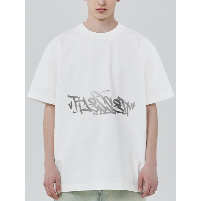 Nadměrné bílé tričko s grafitti potiskem v roztrhaném stylu, ležérní streetwear top pro muže a ženy