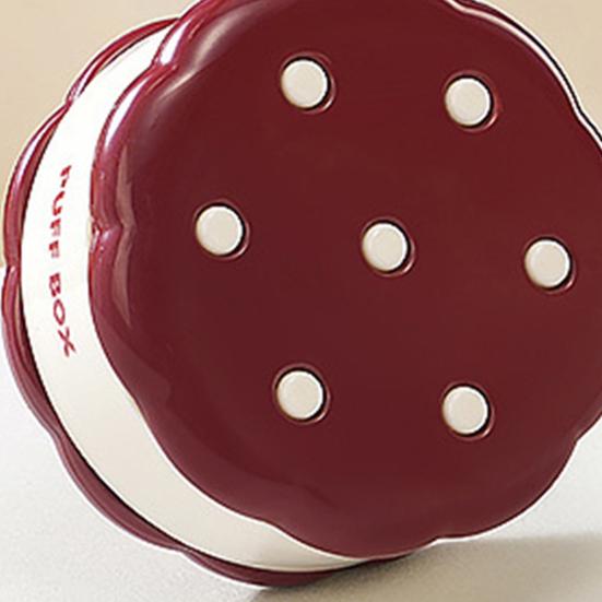 Round Powder Puff Box Double-Tier Wet And Dry Separation Makeup Puff Case Portable Makeup Sponge Organizer with Lanyard for Women Girls Travel Storage