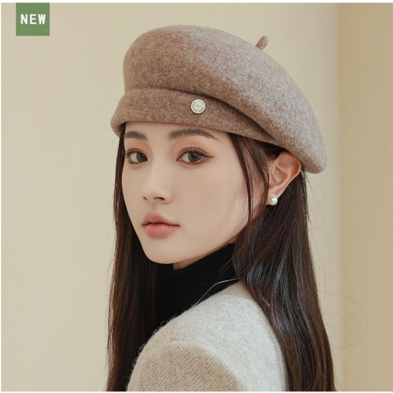 

British Vintage Wool Artist s Beret Women Winter s Versatile Choice for a Flattering, Face-Slimming Silhouette Soft and Warm One Size