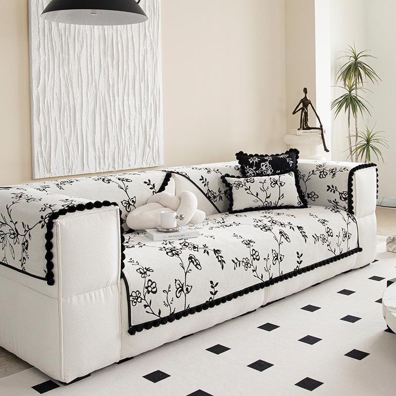 

New Sofa Cushion, Universal Non-Slip Seat Cushion In All Seasons, American Living Room Leather Sofa Cover Cover Cloth Towel 70*70cm