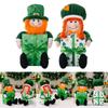 2 stuks Unieke Beeldjes Patrick's Day Kabouters Kleurrijke Poppen Accent voor Eettafel of Bureau Geluksblad Decoraties