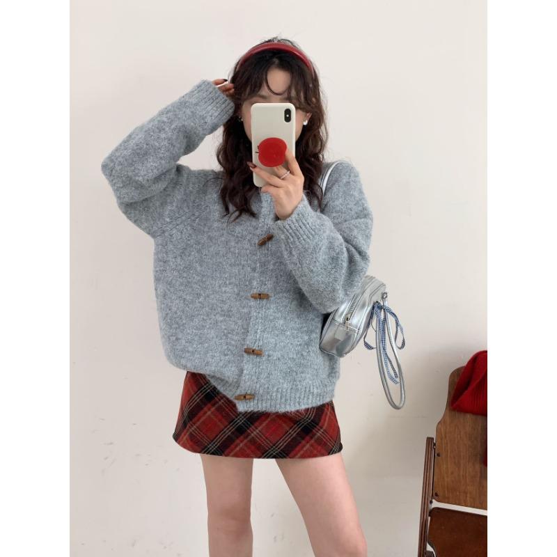 

Женский трикотажный кардиган с мягким ворсом, на пуговицах-рожках, с круглым вырезом, куртка-свитер, женский, новый, свободного кроя, в стиле ретро, осень-зима One size