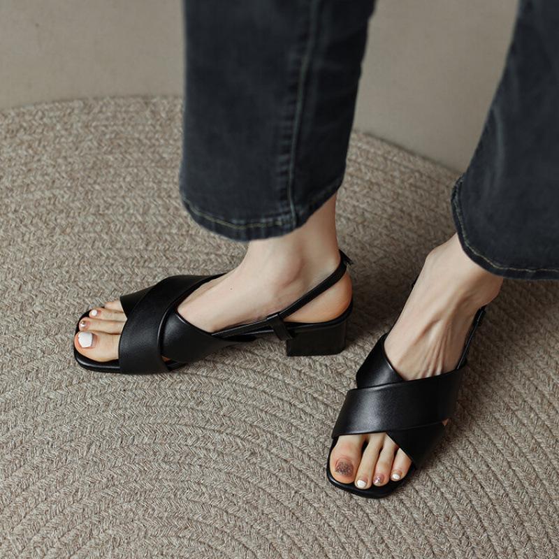 

New women s wide strip sandals casual solid color large size women s shoes comfortable rubber soft sole one pedal thick heel sandals women 39 чёрный