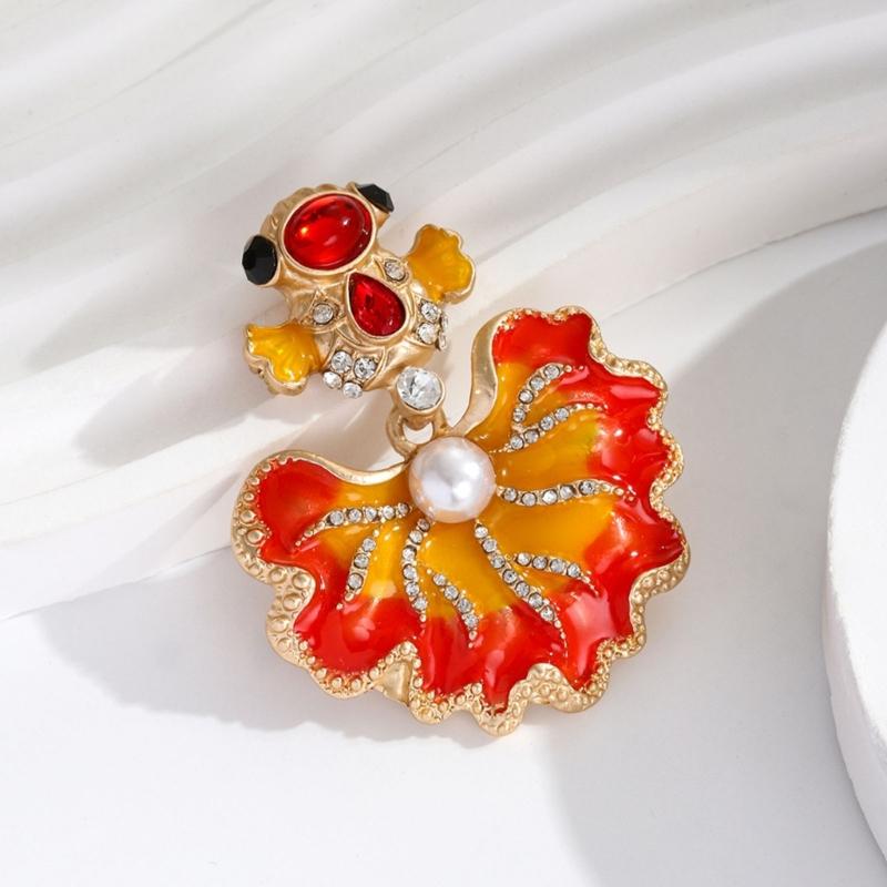 Stylish Carp Pin With Crystals Embellishment Portable Secure Clasp Versatile Accessory For Jackets Bags Hats