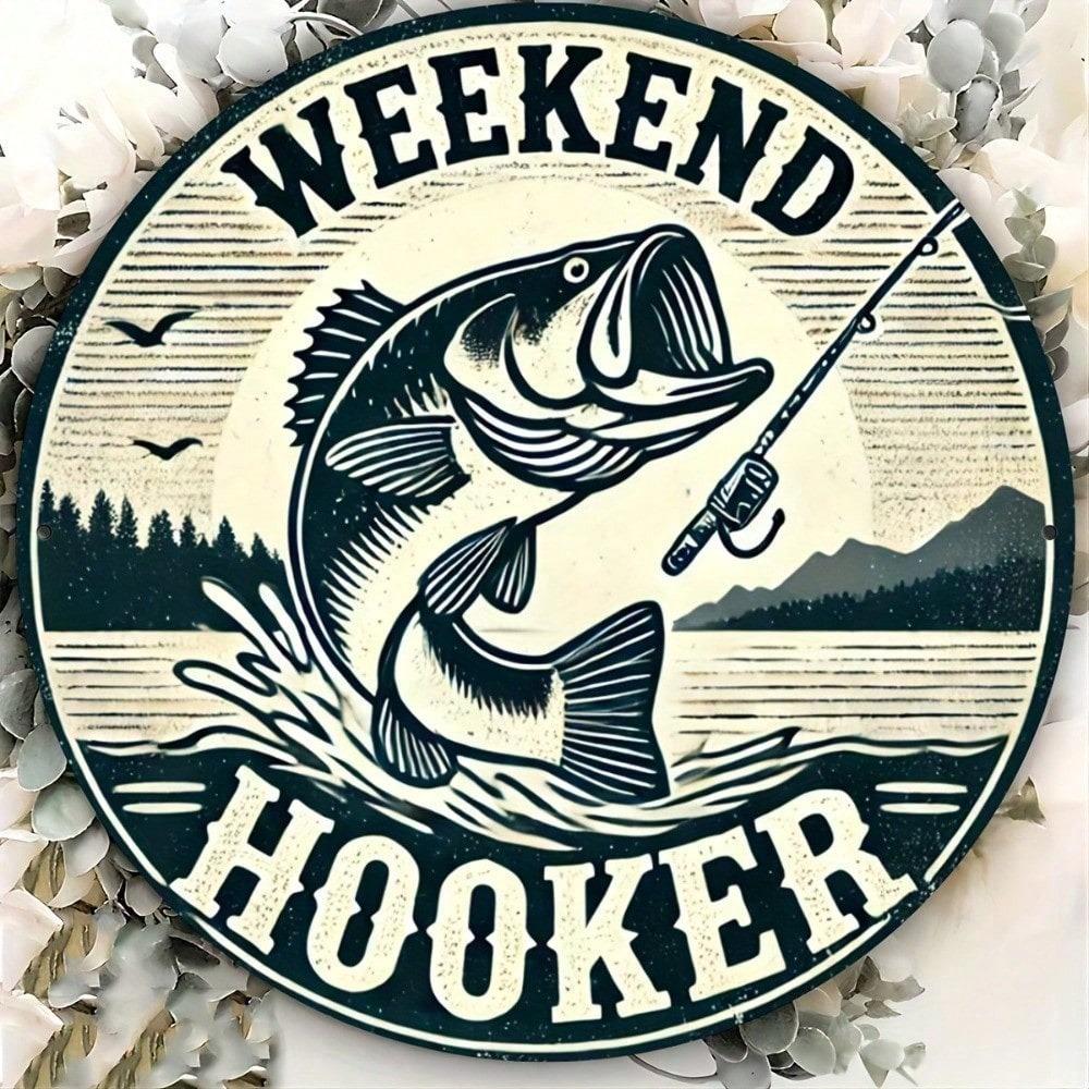 Vintage 8 Inch Round Aluminum Sign, Rustic Fishing Metal Wall Decor for Man Cave, Home Bar Indoor Outdoor