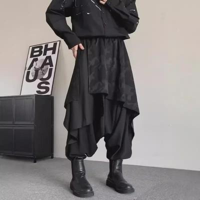 Pantaloni harem da guerriero nero da uomo: Grandi dimensioni, stile Yamamoto, design della gonna irregolare, cavallo basso in due pezzi originale di Niche