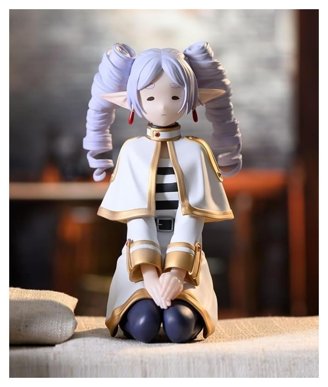 

Фрайрен Премиум Фигурка Фрайрен Стала Вертикальным Свитком Свитком Похорон Шоколадный Нос