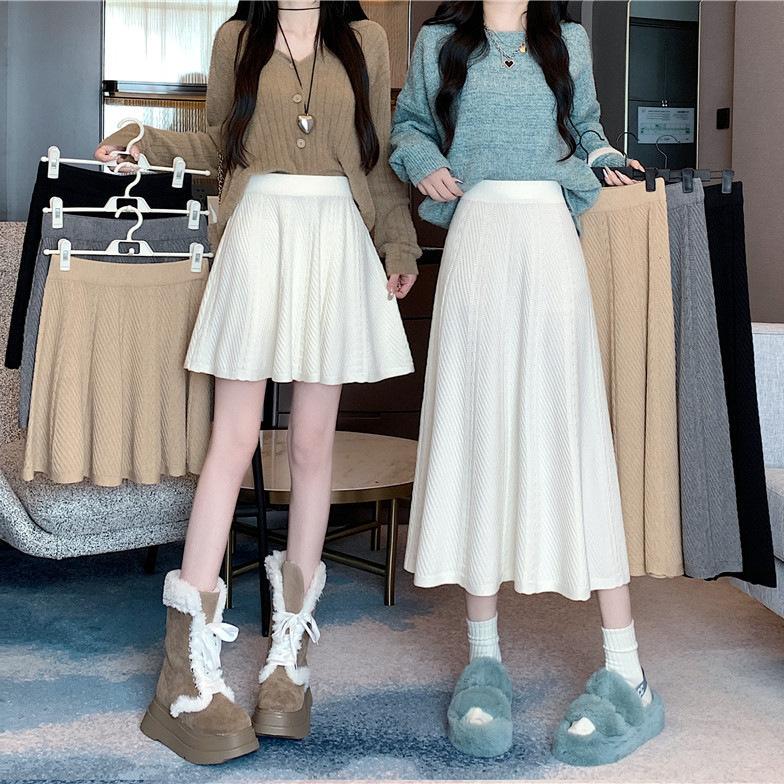 Autumn/Winter Short Skirt Knitted Half Length Skirt High Waist A-line Umbrella Skirt