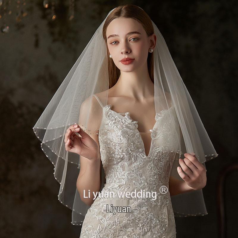 Elegantní dvouvrstvý závoj s křišťálovými korálky - Krátký svatební, svatební a cestovní krajkový tylový závoj