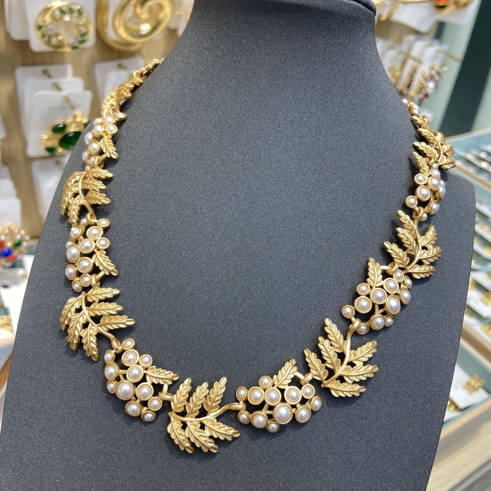 

Flowering Trifari Double Leaf Necklace Set Classic Medieval Jewelry Vintage Leaf Necklace Earrings