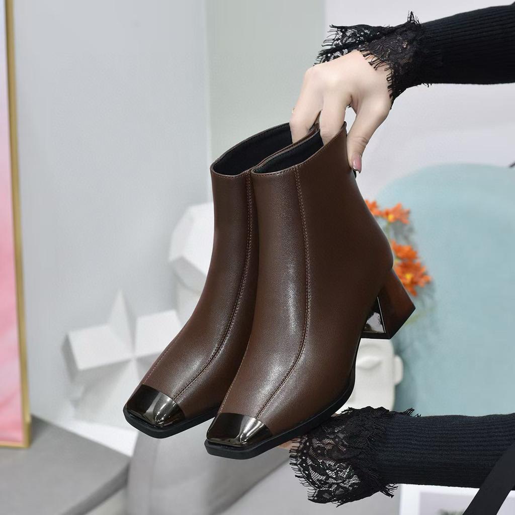 Square head fashion boots women's 2025 iron bag head rear zipper thick heel women's boots French simple temperament leather boots Chelsea boots