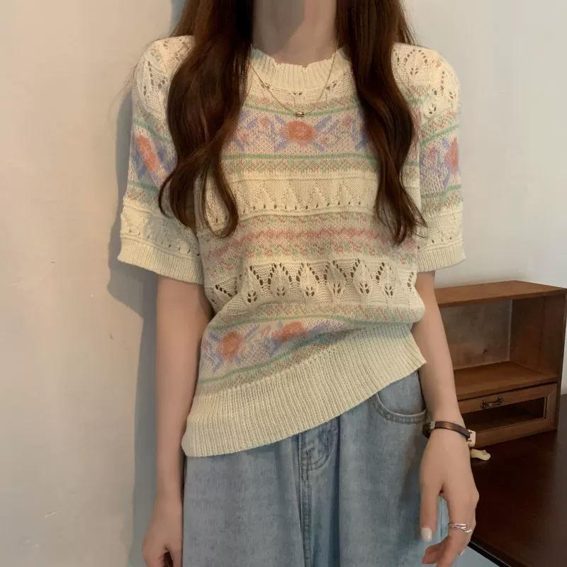 

Весенне-летняя футболка с коротким рукавом в французском сладком стиле, из ароматного ледяного шелка, с открытыми плечами, женский тонкий и уникальный цветочный топ One Size абрикосовый