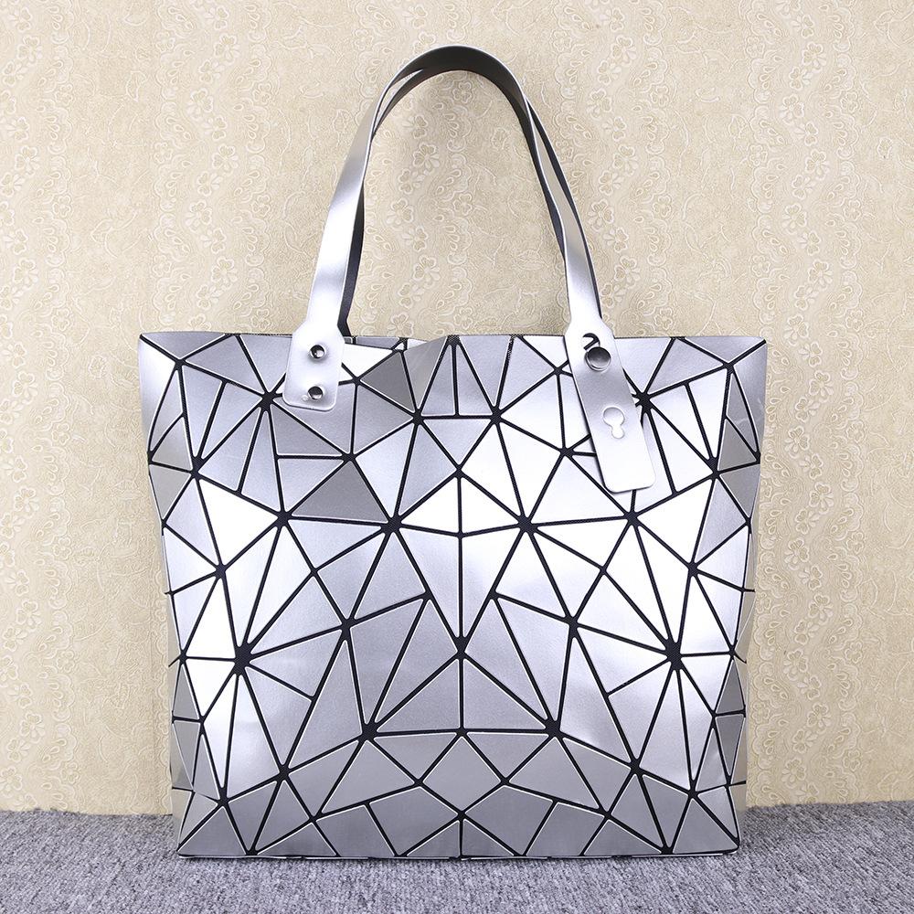 

Сумка-тоут Tide Новая Геометрический Ромб Глянцевая Вместительная Сумка Женская Изменяемая Складная Деформирующаяся Сумка на Плечо серебряный