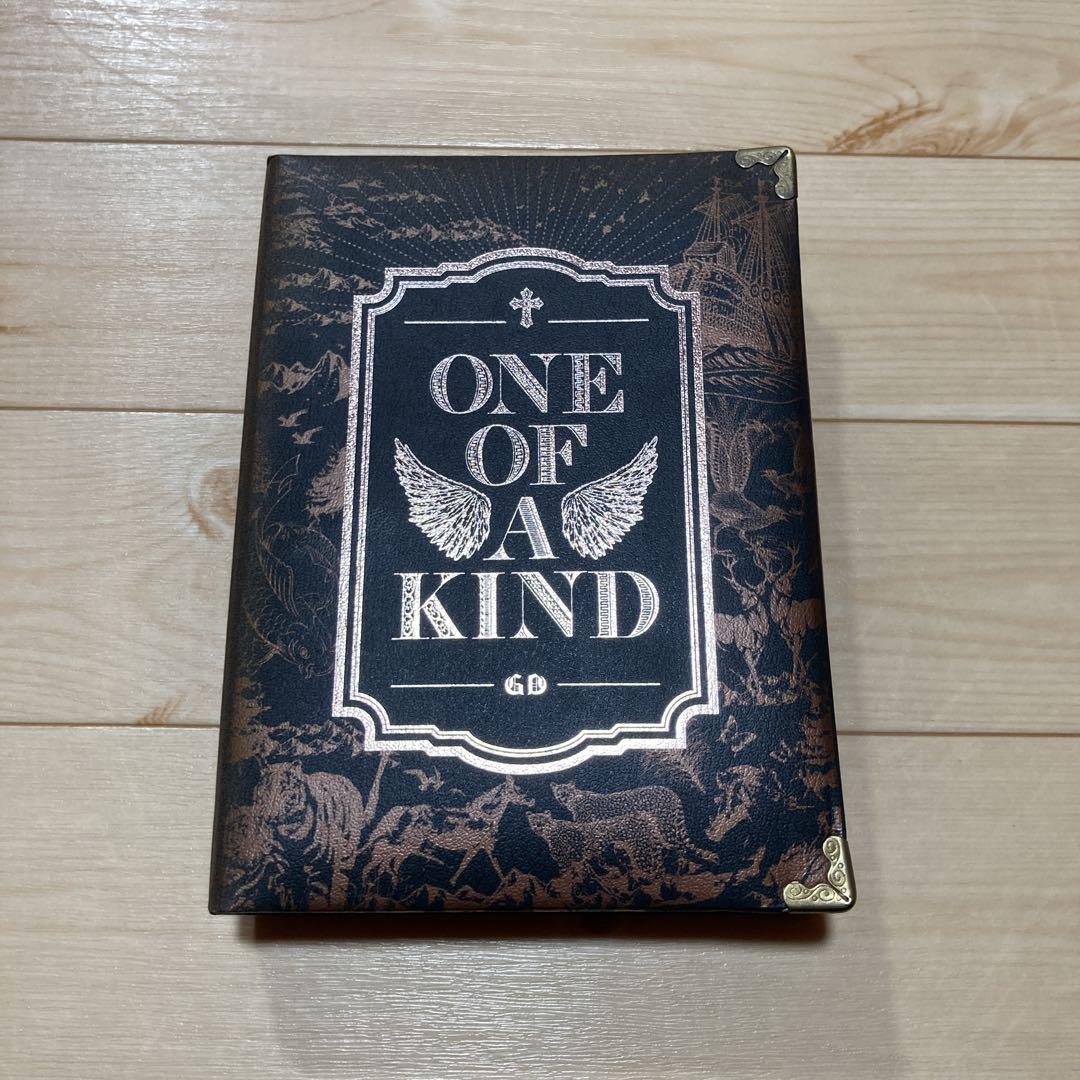 

[USED] Out of print G-Dragon One of a Kind Mini Album Photo Book 2012