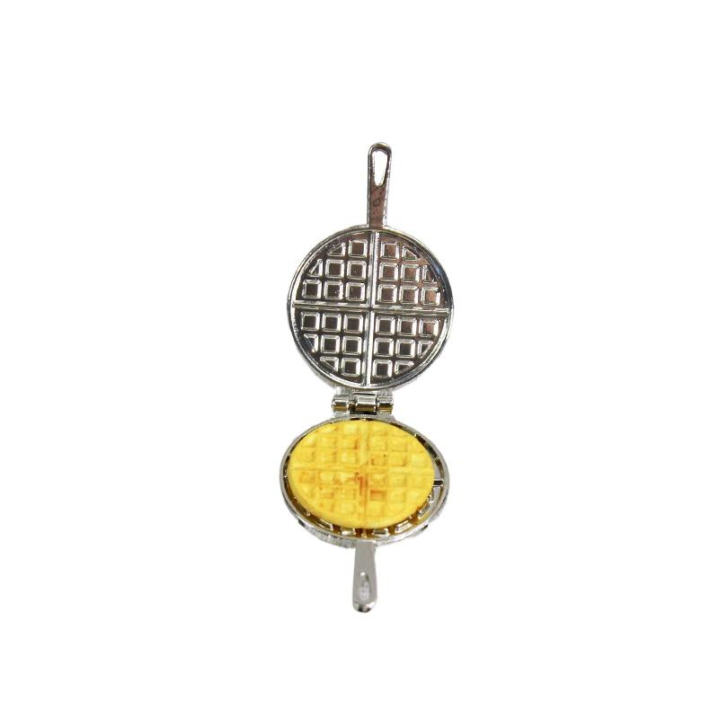 

Миниатюрная вафельница 1/12 с вафельными кухонными принадлежностями для кукольного домика 4.7*2.9*0.5cm серебряный