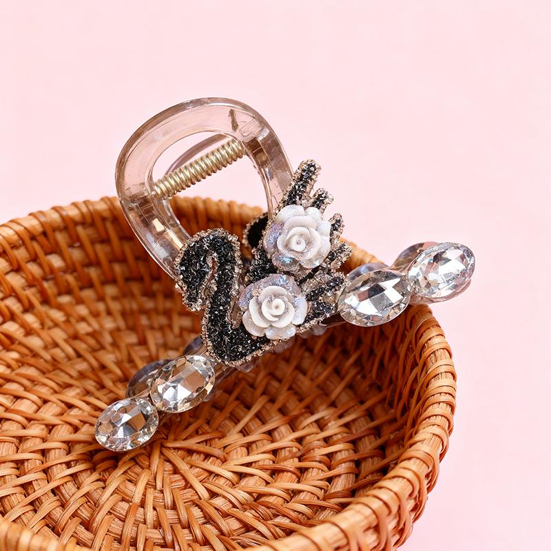 Elegant Camellia Rhinestone Flower Hair Claw Clip шампанского