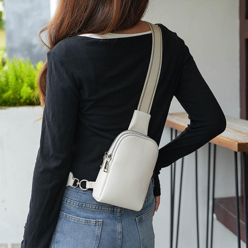 Simple Fashionable and Versatile Men's and Women's Models Small Chest Bag Women's Bag Soft Leather Ladies Crossbody Bag Design Luxury Minimalist