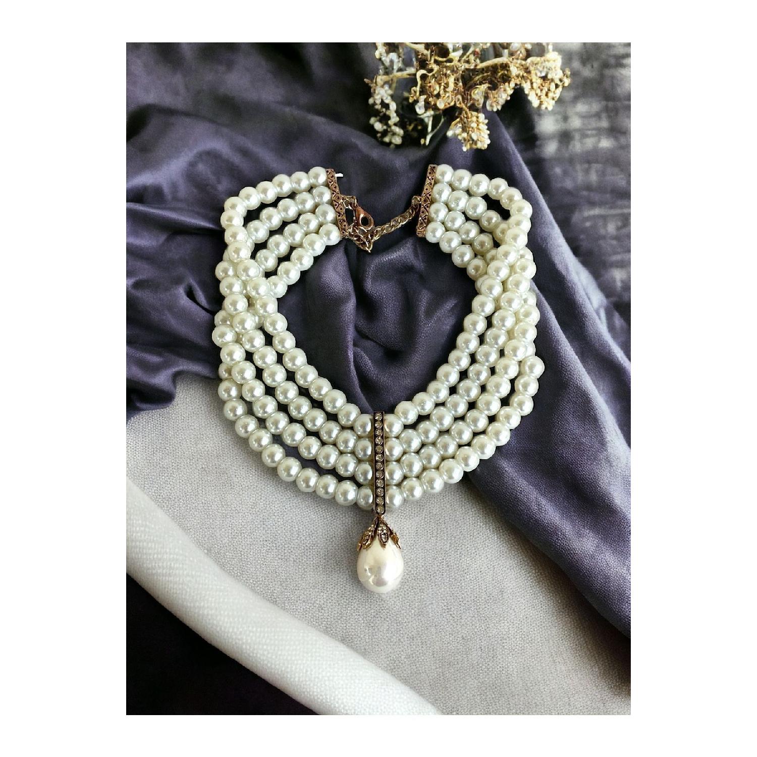 

Pearl Mayorka Choker Necklace