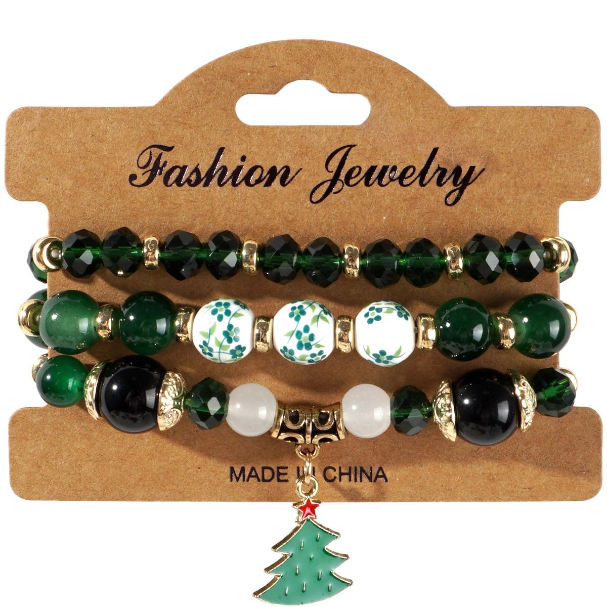 

Vintage Bohemian Christmas Bracelet with Reindeer Pendant - Holiday Couple Accessory зелёный