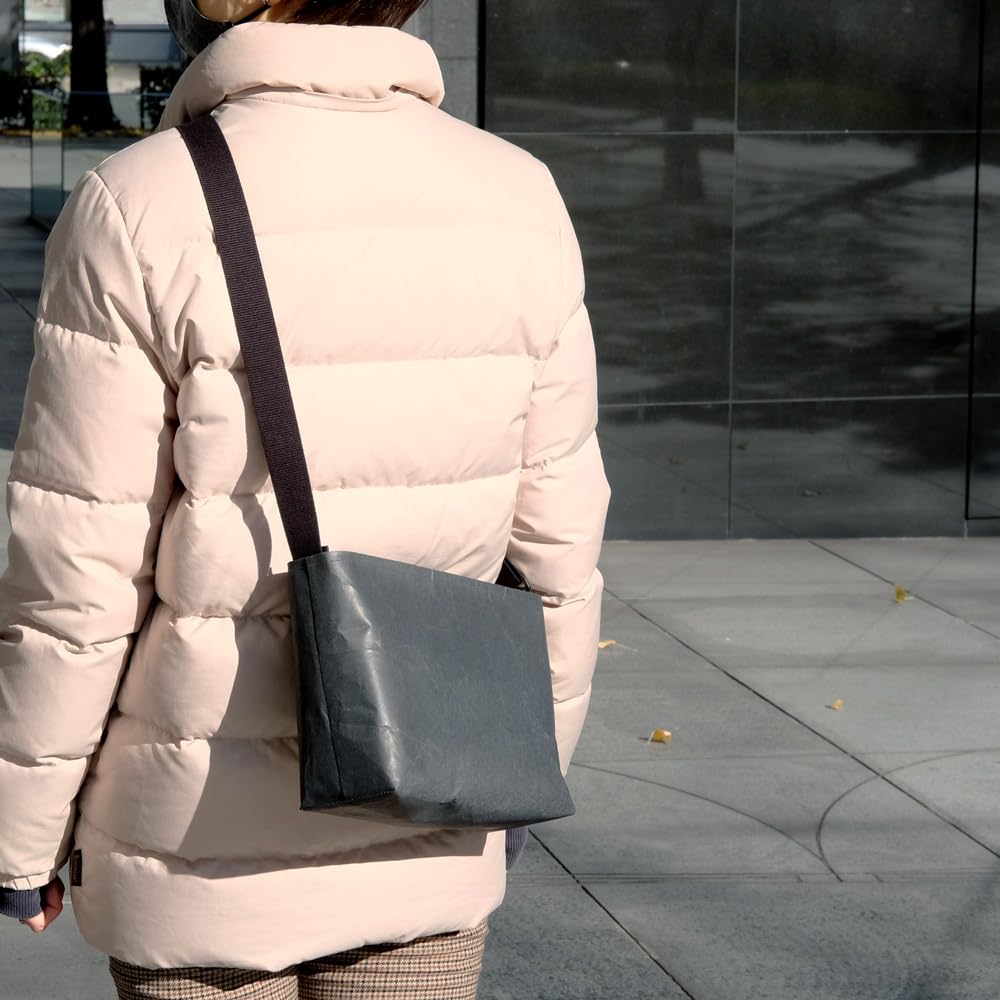 Kamiwa Crossbody Small [Wrinkle] Bag, (Black)