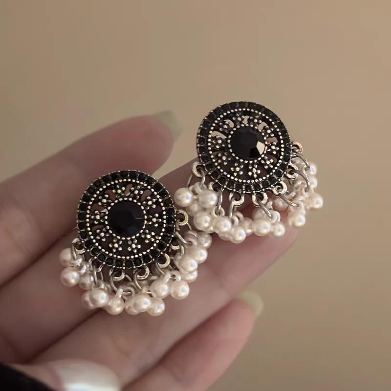 Silver Needle Retro Geometric Tassel Pearl Earrings Bohemian Fashion Earrings Niche Design Earrings