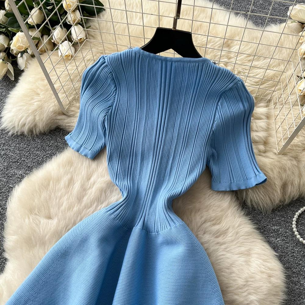 2026 Nuovi Arrivi Estivi Vestito Maglione Scollo a U Perline Manica Corta Aderente per Vestito da Festa di Compleanno Vestito Maglia Pieghettato Blu Strass Eventi Serata