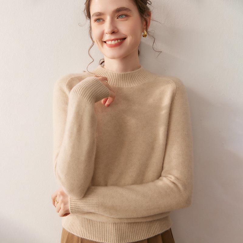 Women's Cashmere Knit Sweater: Soft, Thick, Slimming, and Loose Fit with Saddle Shoulder for Autumn and Winter.