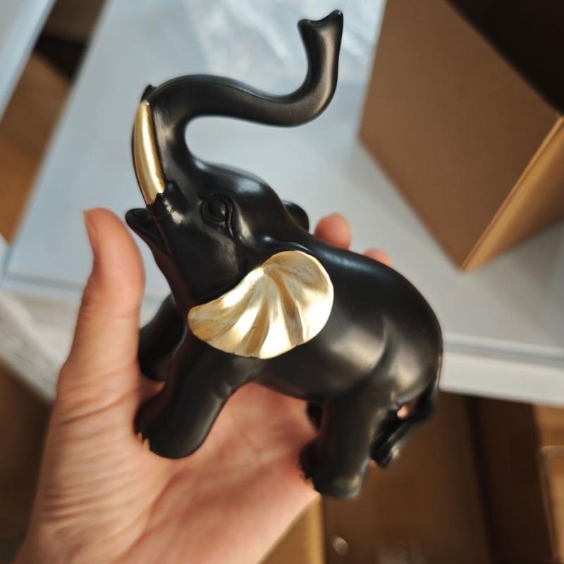 Delicate Elephant Figurine Elegant Resin Technology Perfect Desk Shelf Decoration for Birthday Housewarming