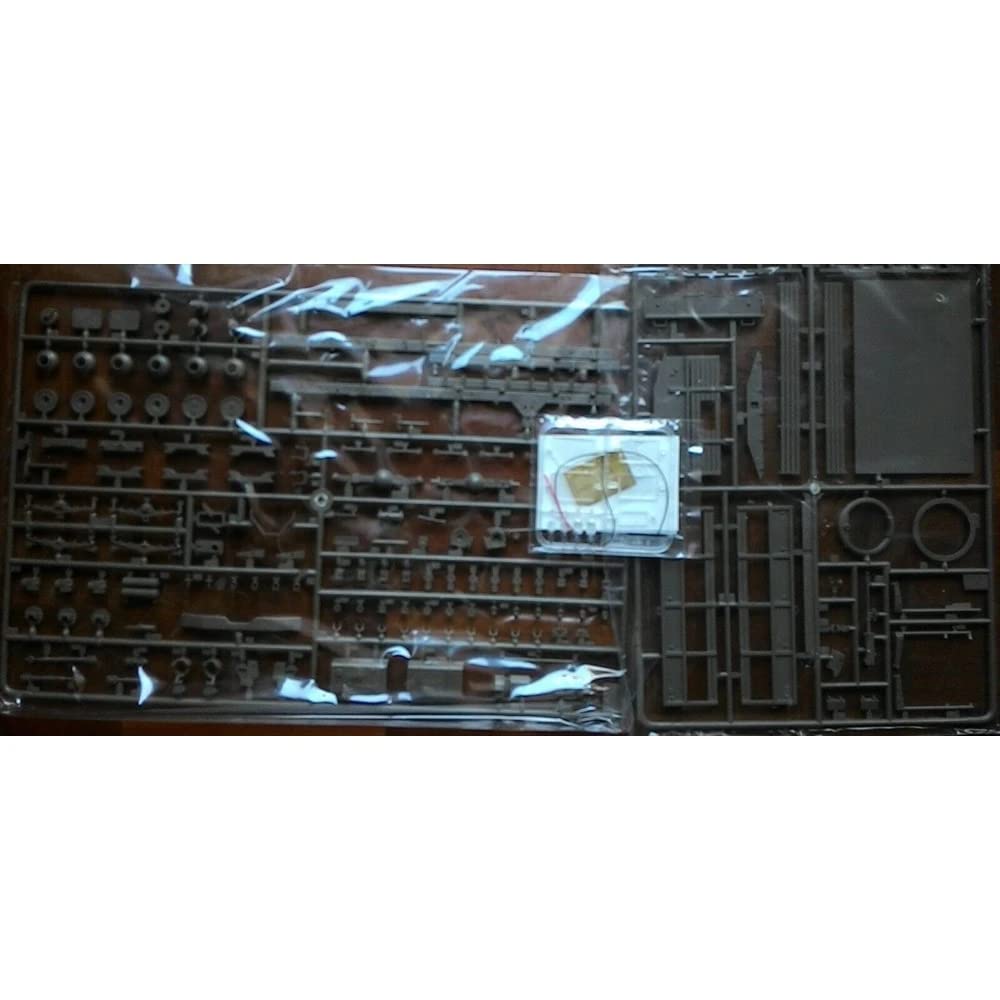 AFV Club M35A2 Cargo Truck Plastic Model 1/35 2.5t