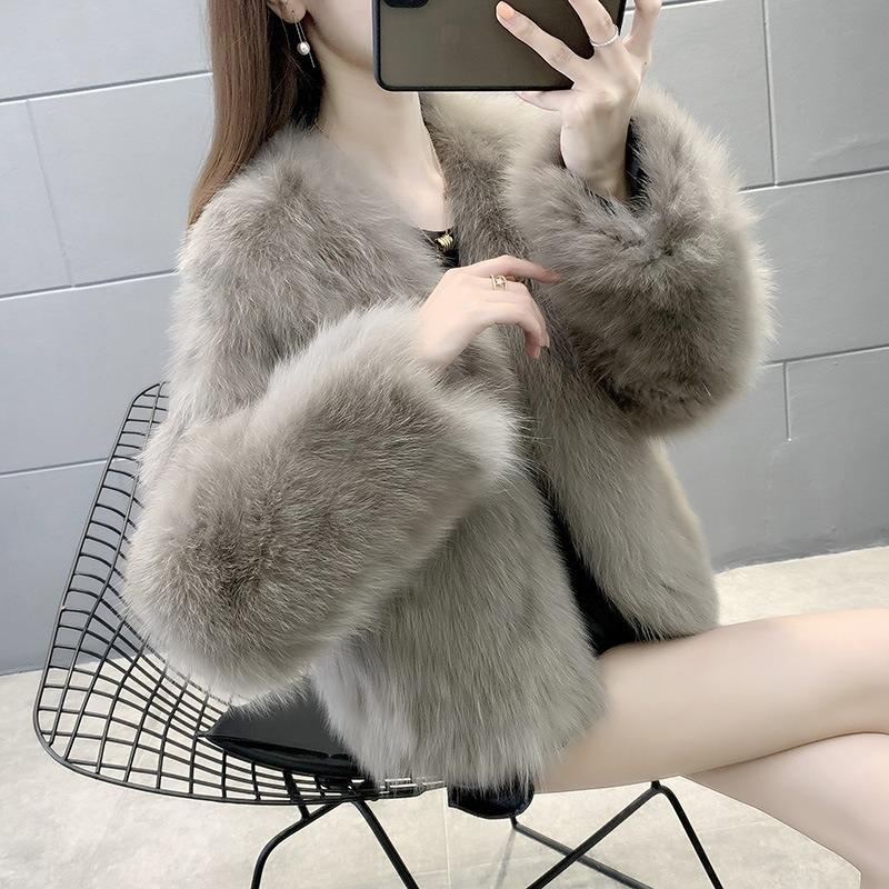 

Новая имитация лисьего меха легкая роскошь зимний воротник меховая куртка женская мода короткая с длинным рукавом стеганая хлопковая S (recommended 80-45kg)