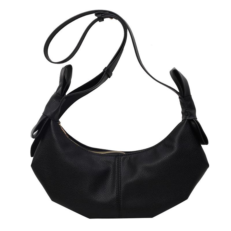 This year, the popular small bag women's 2025 spring new messenger bag high-end texture versatile single shoulder crescent dumpling bag