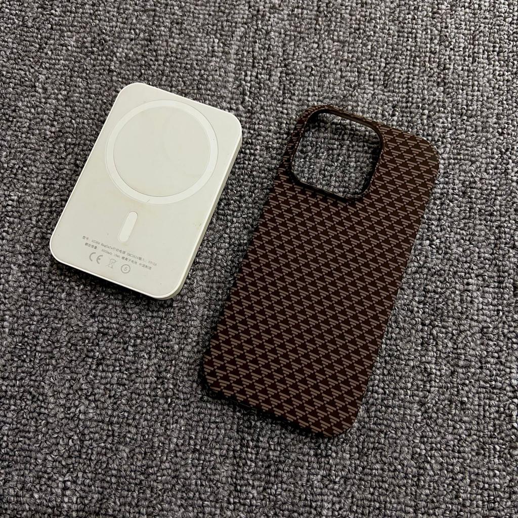 Applicable To IPhone 17 Kevlar Mobile Phone Case Magnetic Suction Apple 16proMax Half Pack Carbon Fiber 15 Protective Case 14