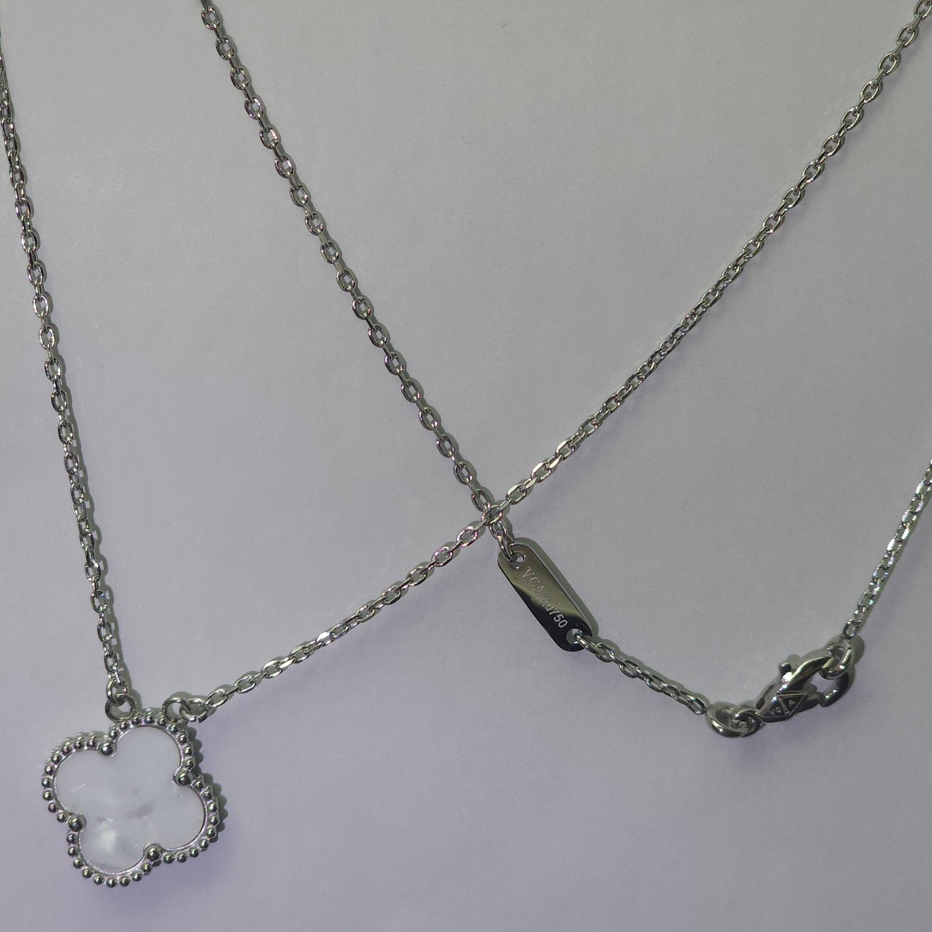 

Ожерелье из титановой стали, высокая версия, четырехлистный клевер, женское ожерелье из натурального перламутра, ожерелье на ключицу, женские украшения в стиле легкой роскоши и высокого класса