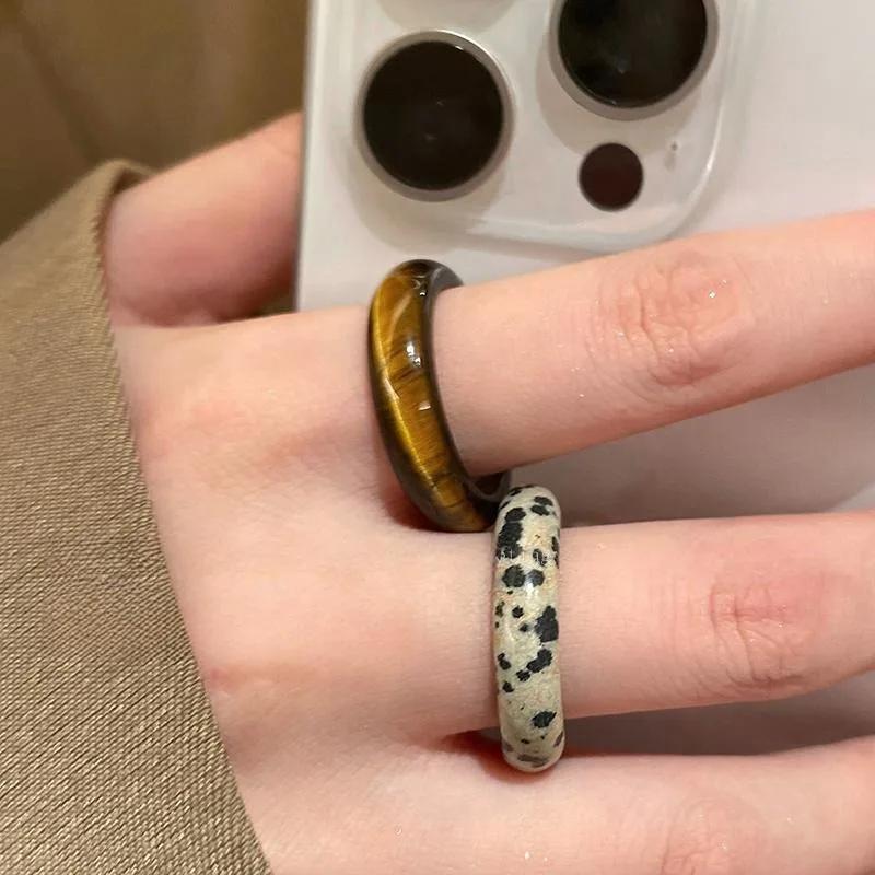 Fashion Brown Opal Irregular Pattern Geometric Round Ring for Women Girl Vintage Aesthetic Trend Temperament Jewelry Collocation