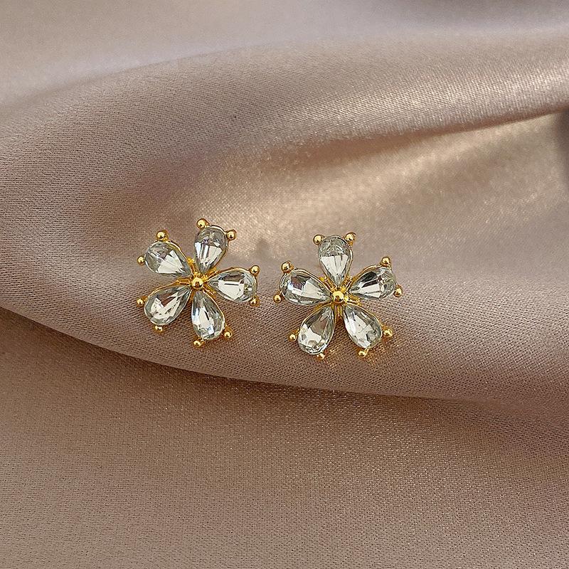 Mini Crystal Flower Stud Earrings for Women Girl Cute Zircon Korean Fashion Sweet Golden Color Plant Gift Zircon pendientes