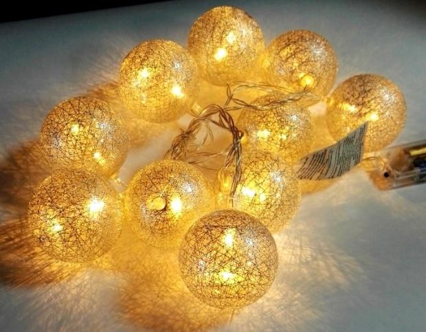 SW61S SILVER CHRISTMAS GARLAND COTTON BALLS