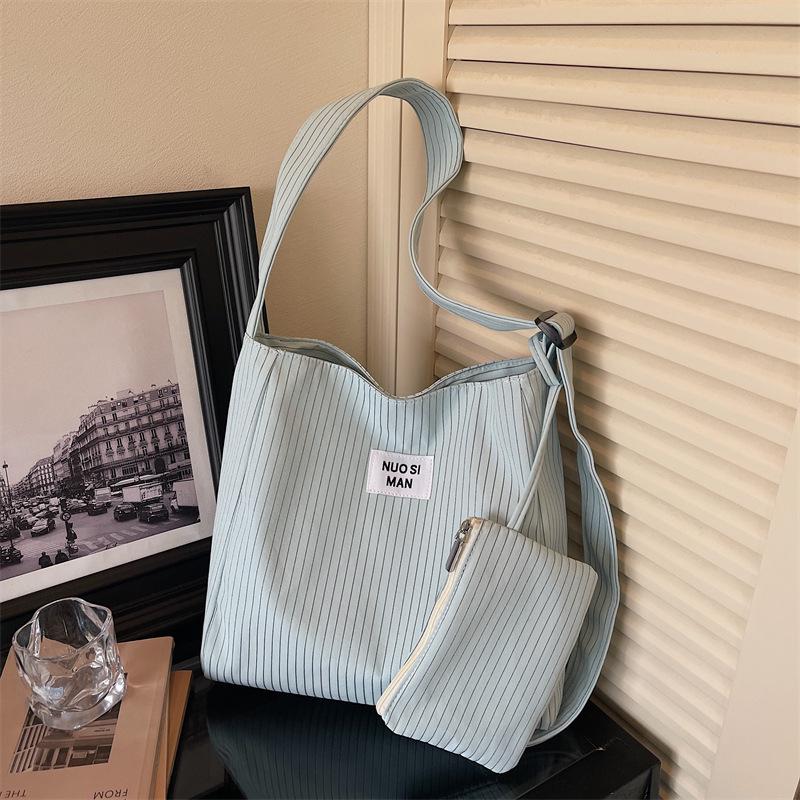 

Women s Striped Crossbody Bag - Large Capacity, Casual & Versatile Tote for Spring Commuting. синий