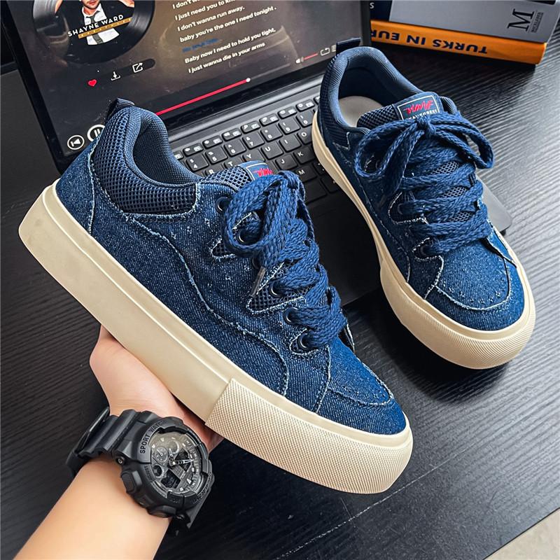 Men White Sneakers 2026 Spring Autumn New Fashion Cross Tied Non Slip Running Shoes Comfortable Breathable Outdoor Casual Flats