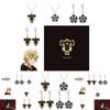 Stilvolles Black Clover Halsketten- und Ohrring-Set mit Stier-Magierritter-Emblem für Damen und Herren