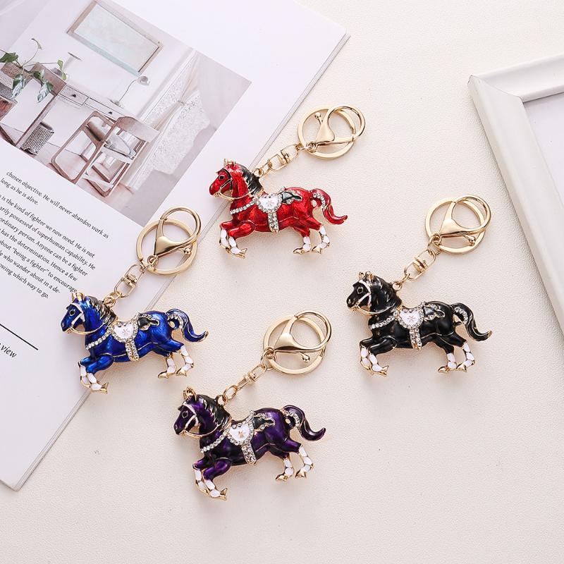 Fashion Metal Rhinestone Pony Keychain Women Men Zodiac Horse Car Key Holder Backpack Pendant Decoration Jewelry New Year Gift