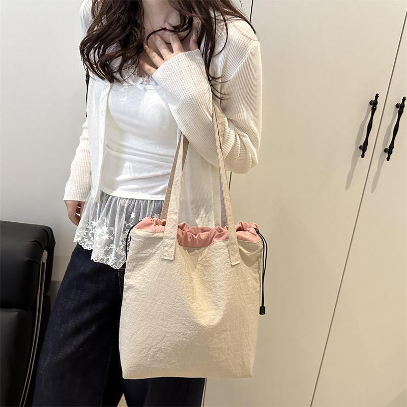 2025 New Fashion Versatile Large Capacity Canvas Bag Women's Simple Casual Shoulder Bag Student Class Commuter Bag