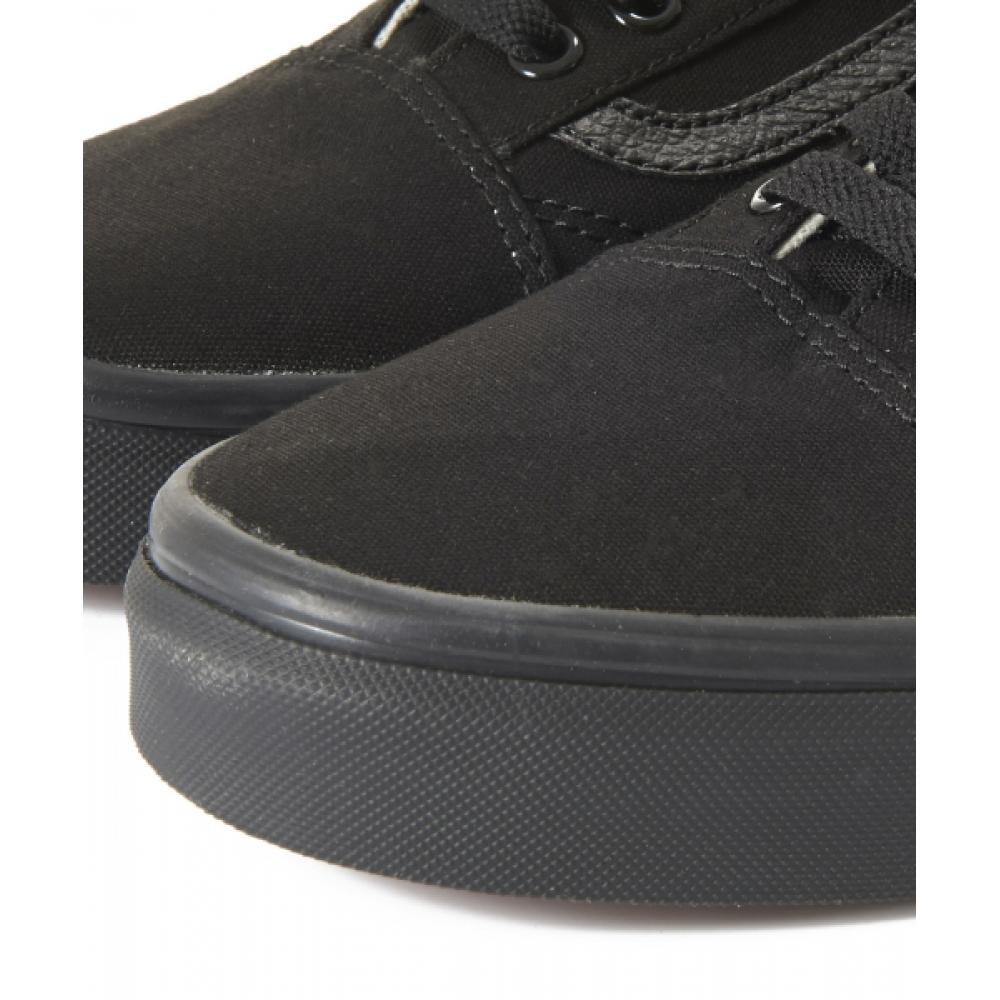 Barnes Old School    Canvas  Black Black Vn000d3hbka1