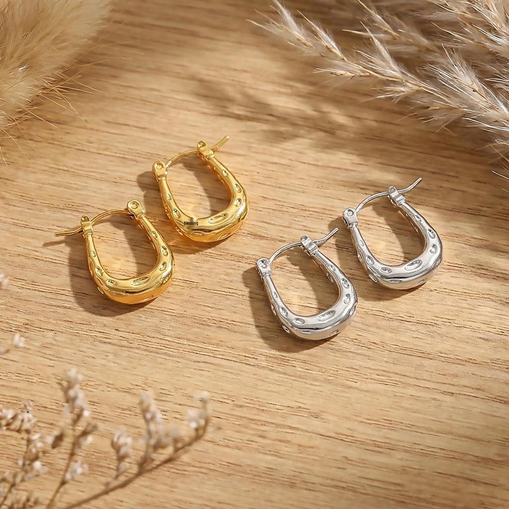 European Minimalist Geometric U-Shaped Handbag Earrings, 18K Gold-Plated Stainless Steel, Light Luxury Design.