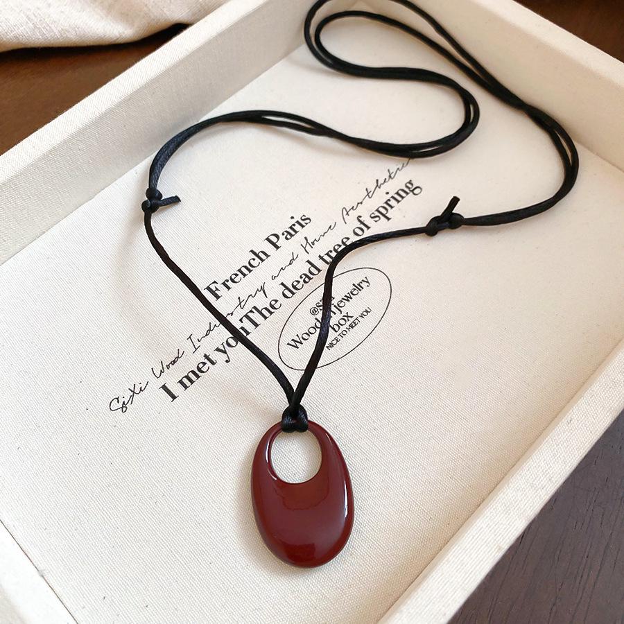 Minimalist Adjustable Acrylic Geometric Necklace - Versatile Fashion Sweater Chain