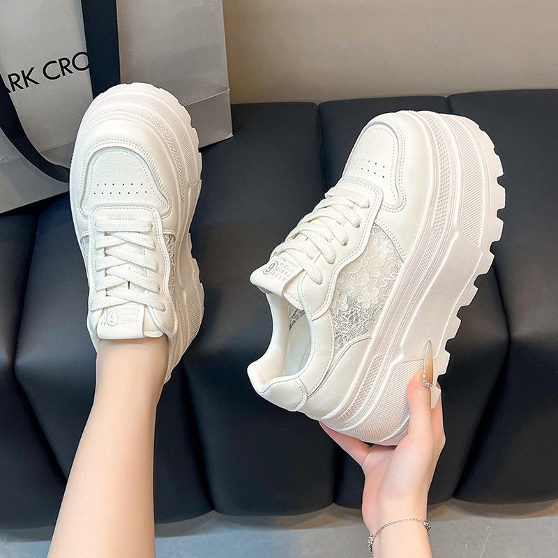 Korean version of the height increase white shoes 2025 new versatile super fire with skirt small autumn explosion thick baseplate shoes tide