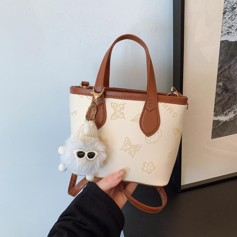 

Butterfly Embossed Large Capacity Bucket Bag Commuter Shoulder Handbag for Women Soft Faux Leather білий