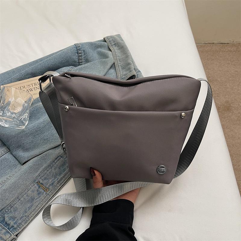 New Fashion Shoulder Bag Versatile Washed Oxford Cloth Bucket Bag Simple Solid Color Texture Shoulder Messenger Bag