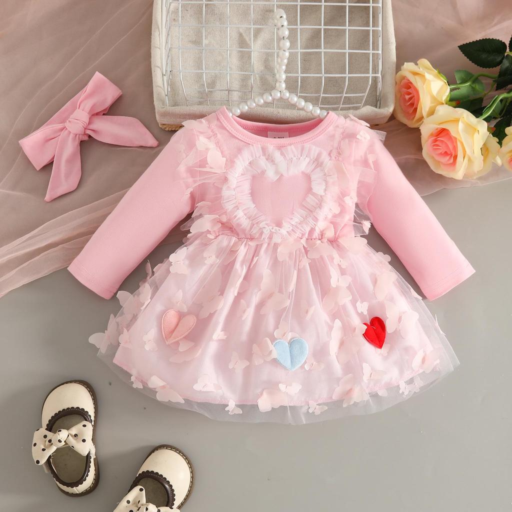 Pletené šaty patchworkového střihu s motýlkovou síťovinou, volánovou krajkou a dlouhým rukávem