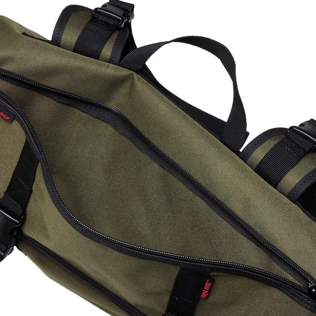 AQA DRY Enkel 36cm B x 14cm D x H RR9112 ROUGH&ROAD Salveske, Oliven, 14-16L, 30-35cm (Maksimal høyde),